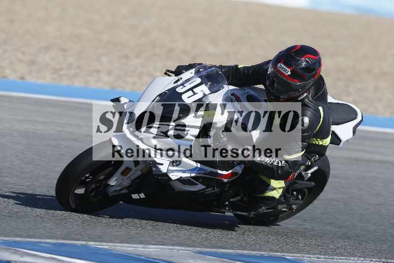 /Archiv-2024/02 29.01.-02.02.2024 Moto Center Thun Jerez/Gruppe gruen-green/95